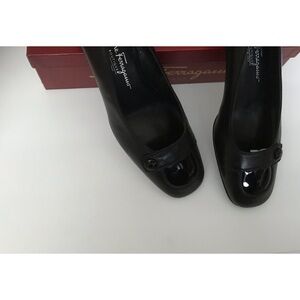 Classic Salvatore Ferragamo Pumps